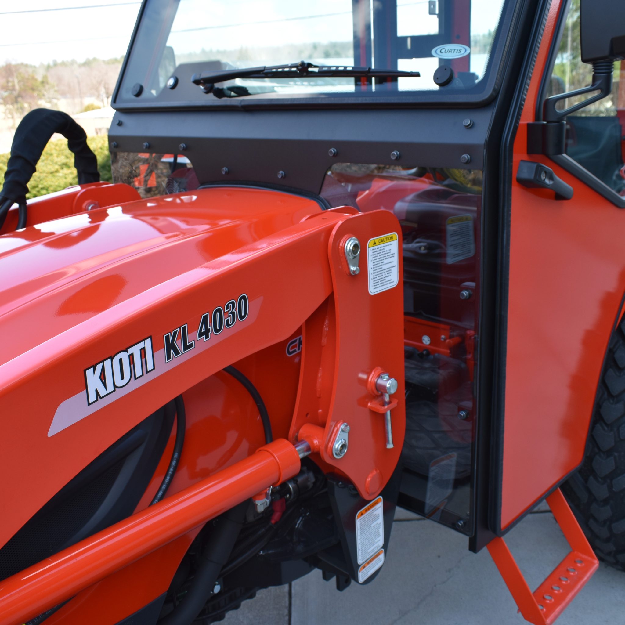 Advantage Cab for the Bobcat CT20 Series