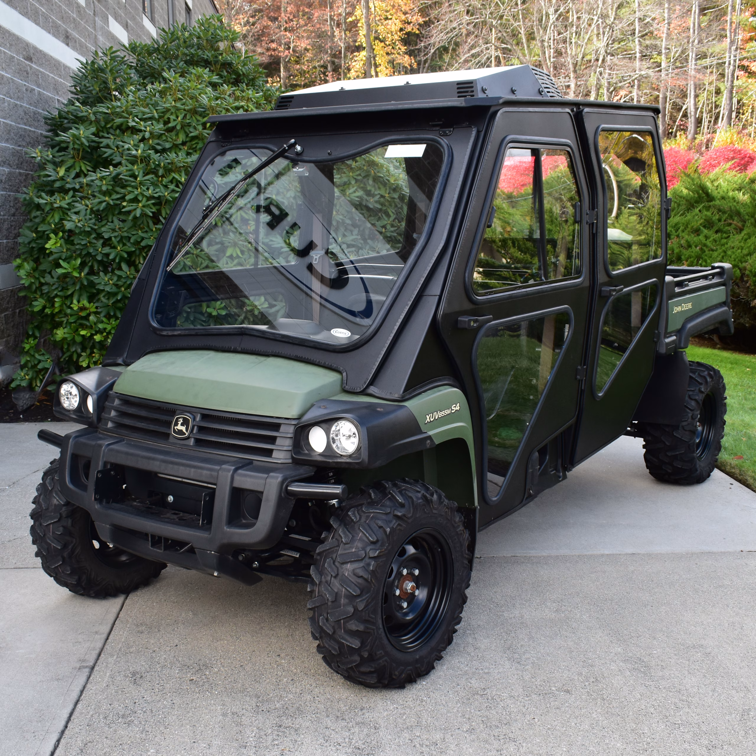 John Deere Gator XUV 4-Seat A/C Cab